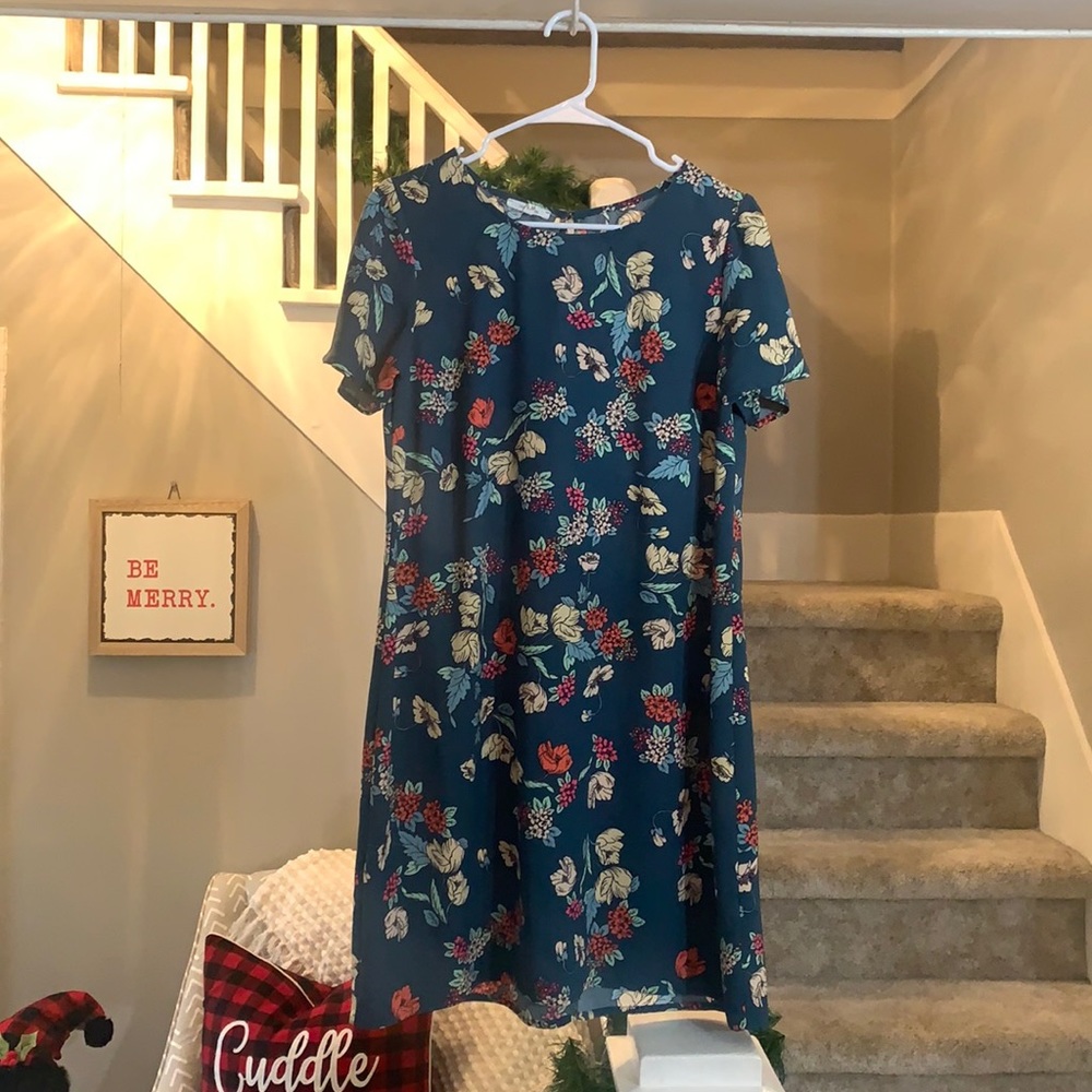 Floral casual or business dress